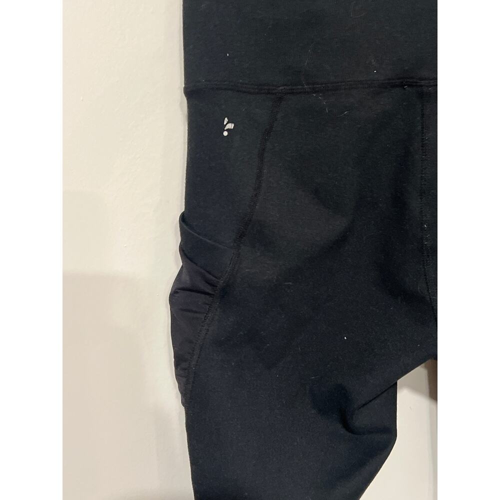 Fabletics, Powerhold, Yoga Shorts, 8' inseam , Size XS, 1448Y - Picture 3 of 4